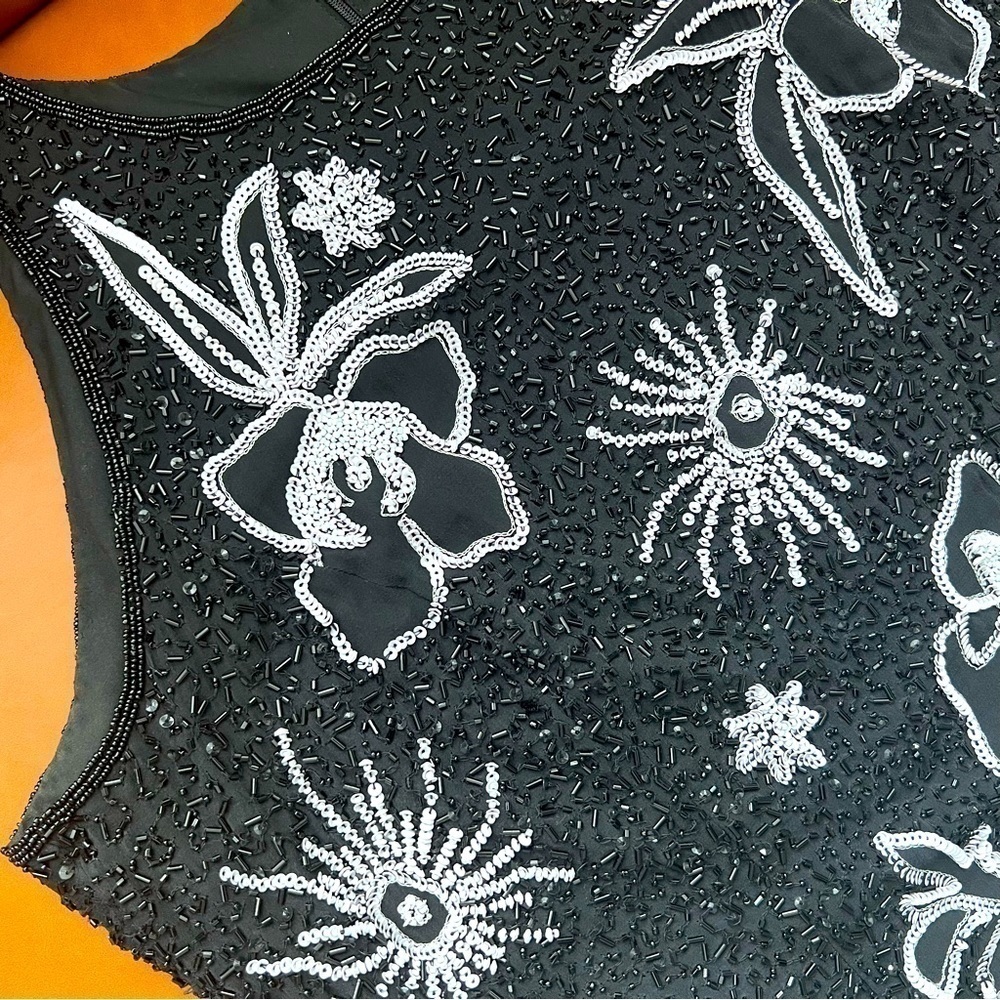VTG Shanghai Nites Silk Beaded White/Black Top with bugle beads/sequins Size 16 - Picture 12 of 14